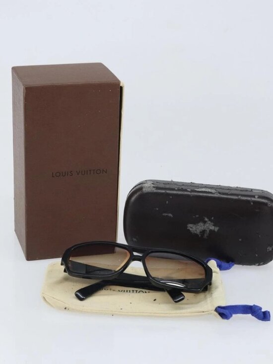 LOUIS VUITTON Sunglasses plastic Black Z0132E LV Auth 161633 main image 5